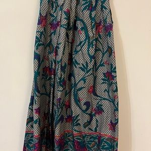 Doncaster vintage skirt with pockets. It feels like a silk/cashmere